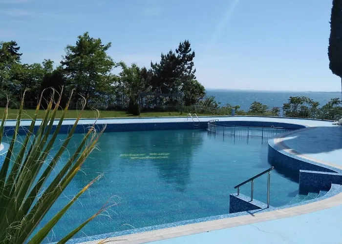 The Blue - In A Complex Next To The By Flаt Manаger Поморие