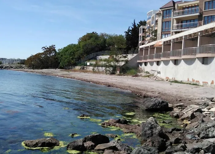 The Blue - In A Complex Next To The By Flаt Manаger * Поморие